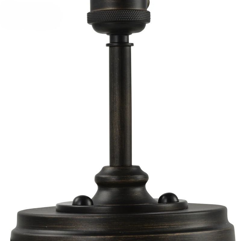 Upright Design Retro Table Lamp